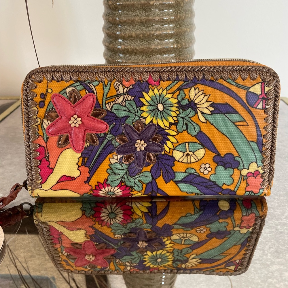 Sakroots wallet